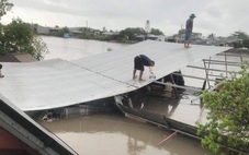5 căn nhà sụp xuống sông trong đêm