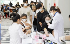 Hoạt động tình nguyện hiến máu nhân đạo và khám chữa răng miệng miễn phí của Đại học Duy Tân