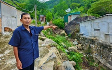 Sống bất an nơi lưng chừng núi lở
