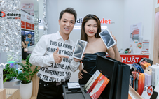 Giao iPhone 15 sôi động lúc 0h, khách hàng Việt nhận hơn 10.000 chiếc trong đêm mở bán