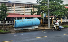 Người dân lo nhà chờ xe buýt ở Phú Yên mất an toàn