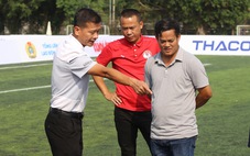 Trọng tài Giải bóng đá công nhân, viên chức khảo sát sân chuyên nghiệp như V-League