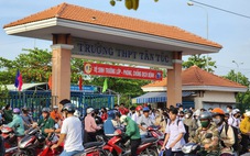 Nhiều học sinh hoang mang trước tin đồn camera gắn trong nhà vệ sinh