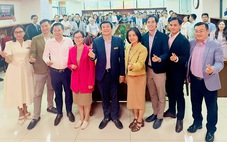 Nhiều doanh nhân năng nổ tới trường học về trí tuệ nhân tạo