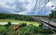 Tìm thấy hai nạn nhân trong vụ xe chở rác lao xuống cầu treo ở Huế