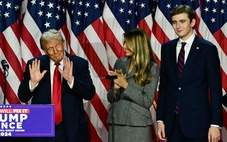 Barron Trump cao 2,1m, làm biết bao nữ sinh say nắng ở trường đại học