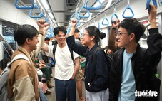 Một ngày đi học bằng metro của sinh viên