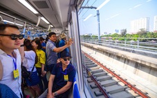 Đừng biến metro thành... bếp ăn, nồng mùi sầu riêng, ồn ào loa điện thoại