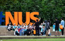 Đại học Singapore phải thu phí du khách do quá nổi tiếng