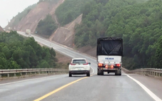 Cấm xe tải trên 30 tấn, xe khách trên 30 chỗ đi cao tốc Cam Lộ - La Sơn, nên không?
