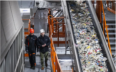 Thụy Điển cách mạng hóa tái chế nhựa với nhà máy tự động lớn nhất thế giới