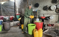 TP Kon Tum: Giếng cạn nước, dân xách từng can nấu ăn