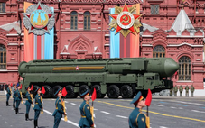 Quan chức Mỹ kêu gọi Nga, Trung Quốc không để AI kiểm soát vũ khí hạt nhân