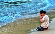 Tìm thấy thi thể nghi của bé trai 6 tuổi mất tích ở biển Lăng Cô, cách nơi bị nạn 20km