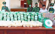 Bắt giữ 8 người vận chuyển 198kg ma túy từ Lào về Việt Nam