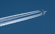 Tranh cãi về quy định của EU giám sát phát thải đối với các hãng hàng không