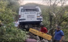 Khủng bố tấn công xe khách ở Ấn Độ, ít nhất 10 người chết