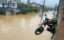 Lũ lớn trong đêm, thành phố Hà Giang ngập sâu, có nhà ngập tới nóc