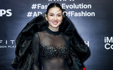 Mặc hở bạo tại Tuần lễ thời trang quốc tế Việt Nam 2024: Ấn tượng hay phản cảm?