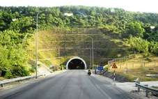 Mở rộng cầu và hầm Đèo Ngang trên quốc lộ 1 bằng cách xây mới thêm