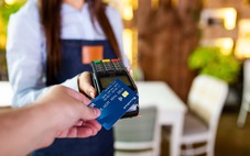 ‘Mưa’ ưu đãi tại hơn 100 thương hiệu cùng thẻ Sacombank