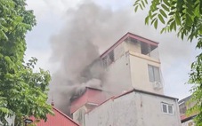 Cháy nhà 3 tầng trong ngõ nhỏ ở Hà Nội