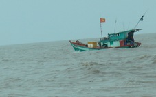 Mưa dông trên biển, nhiều tàu chìm ở Kiên Giang, Cà Mau