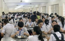 Hơn 1.000 thí sinh được ăn trưa miễn phí tại trường thi