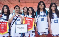 TP.HCM: Gần 1.000 học sinh THPT hào hứng thi bóng rổ