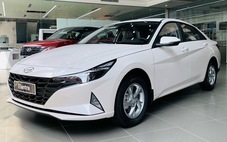 Tin tức giá xe: Hyundai Elantra xả hàng tồn chỉ từ 534 triệu, rẻ hơn cả Accent
