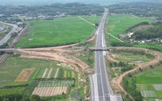 Nút giao cao tốc Đà Nẵng - Quảng Ngãi nối Khu kinh tế Dung Quất 6 năm dang dở