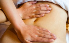 Động tác xoa bóp, massage tốt cho người nhiễm vi khuẩn HP dạ dày