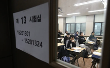 Hàn Quốc truy tố hàng chục giáo viên bán đề thi tuyển sinh đại học