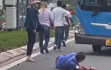Xác minh clip tài xế xe buýt bị nhóm người đi ô tô đánh gãy răng