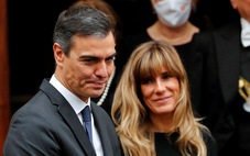 Vợ bị tố lợi dụng ảnh hưởng để trục lợi, Thủ tướng Tây Ban Nha từ chối làm chứng