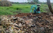 Đã thu gom 3,3 tấn rác tại nơi ngập rác y tế ở quận Bình Tân