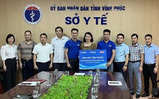 FPT Long Châu trao tặng 2 tấn thuốc đến bà con vùng lũ Vĩnh Phúc, Thái Nguyên