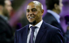 Huyền thoại Roberto Carlos 'đi ngủ nhờ' trong lúc chờ ly hôn