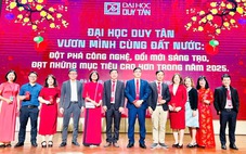 SV Khối ngành Kinh tế - Quản trị DTU 
học chương trình 'nhập khẩu', thắng các cuộc thi lớn