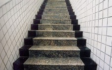 3 vật liệu ốp lát cầu thang phổ biến nhất