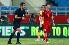 Video: Tình huống trọng tài xem VAR và từ chối phạt đền cho tuyển Việt Nam