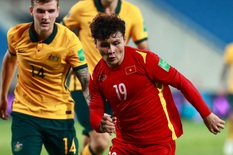 Quang Hải được khen ngợi sau đường chuyền làm chao đảo hàng thủ Úc