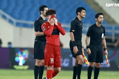 HLV Phan Thanh Hùng: 'Lối chơi của tuyển Việt Nam còn tốt hơn nếu dám cầm bóng'