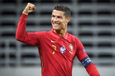 Saudi Arabia muốn ký hợp đồng với Ronaldo và Messi