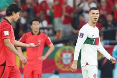 Tiền đạo Cho Gue Sung: 'Ronaldo đã chửi tôi bằng tiếng Bồ Đào Nha'