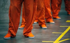 Mỹ: ở tù cũng nhận trợ cấp… Covid-19