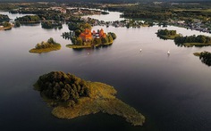 Ngắm vẻ đẹp như tranh vẽ của Litva từ flycam