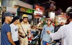 Trắng đêm “săn” quái xế gây náo loạn đường phố ở TP Huế