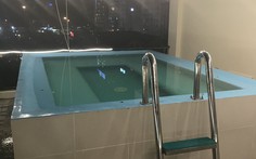 Đặt phòng qua booking, du khách té ngửa hồ bơi chỉ là 'hồ cá'