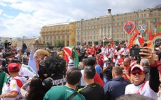 Xem người Nga kiếm tiền từ bữa tiệc bóng đá World Cup 2018